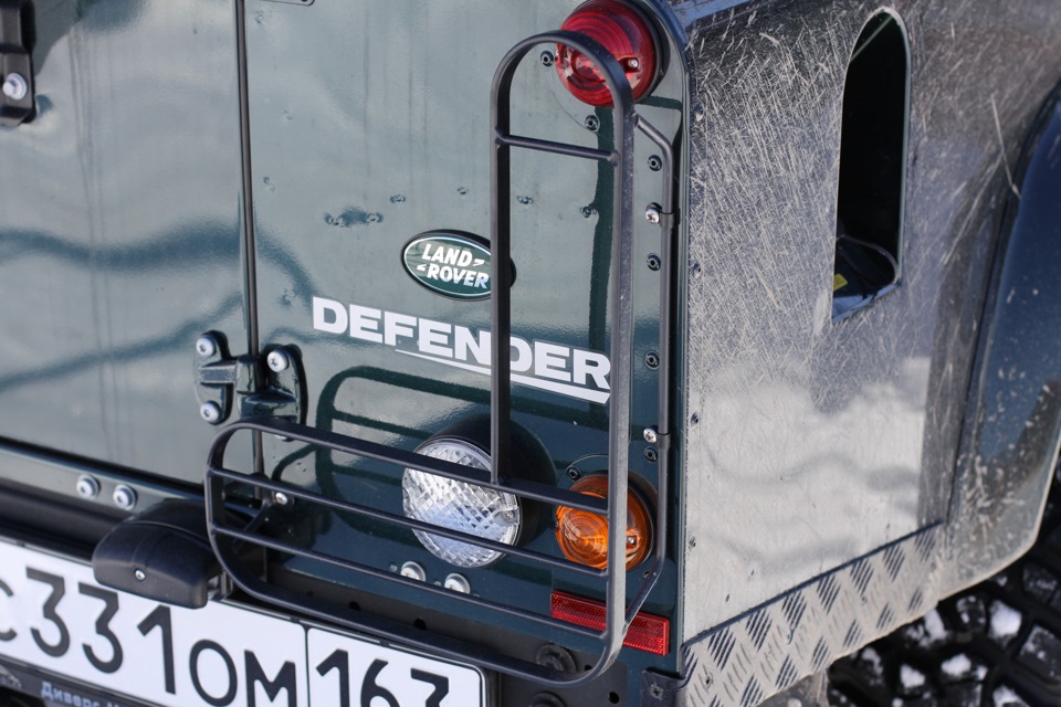 Защита задних фонарей — Land Rover Defender (L315/L316), 2,2 л, 2012 ...