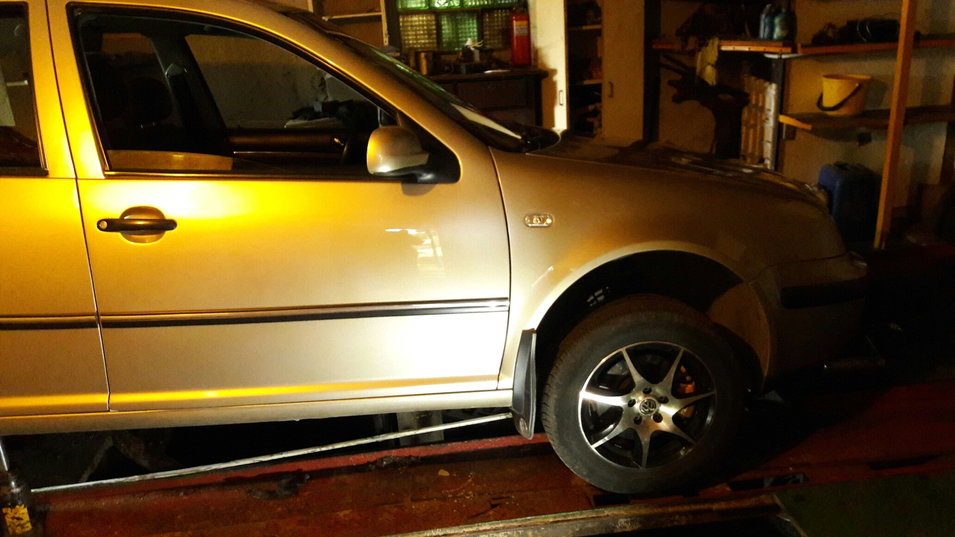 Ремонт порогов Часть 1 — Volkswagen Bora, 1,6 л, 2003 года | кузовной ...