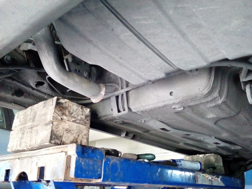 Замена глушителя - Lada 21101, 1,6 л, 2006 года своими руками DRIVE2