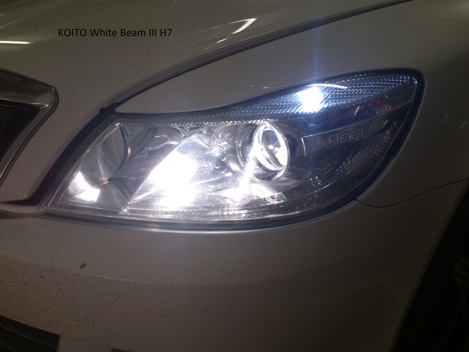 Лампы KOITO White Beam III H7 и Osram silverstar +50 H1 — Skoda Octavia ...