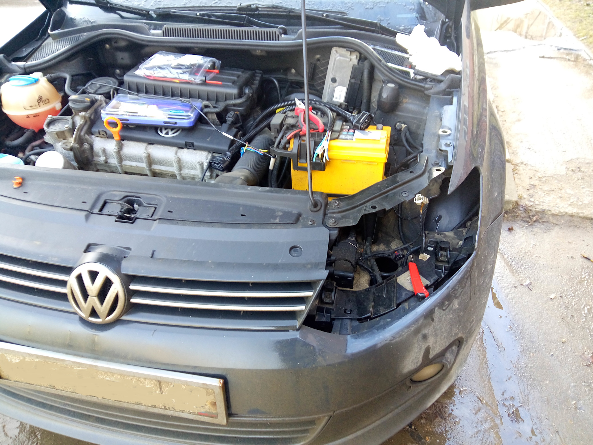 Как снять фару vw polo