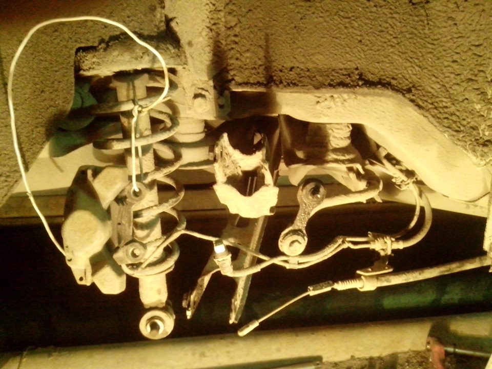 Замена сайлентблока продольного рычага задней подвески — DRIVE2