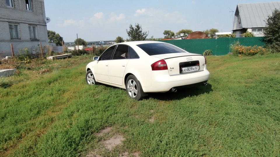 белая audi a6c5