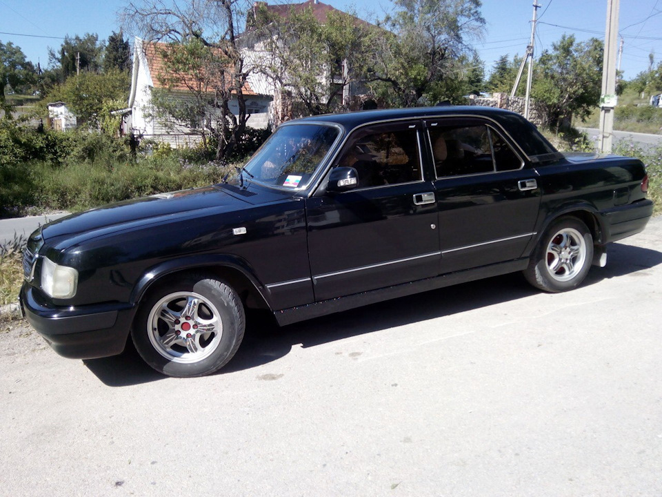 Установил накладки порогов и покрасил с флэйками — ГАЗ 3110, 2,3 л ...