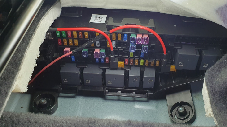 Подключение +12В и ACC — Geely Monjaro