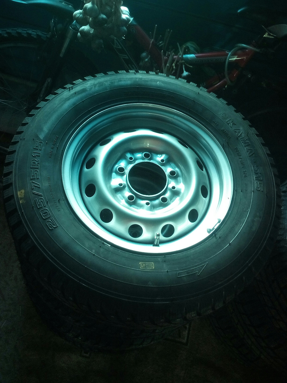 265 75 r15 на ниву. 225/75 r16 на ниву. Колеса на ниву 185 75 r16. Резина на ниву на озоне. Нива бандаж.