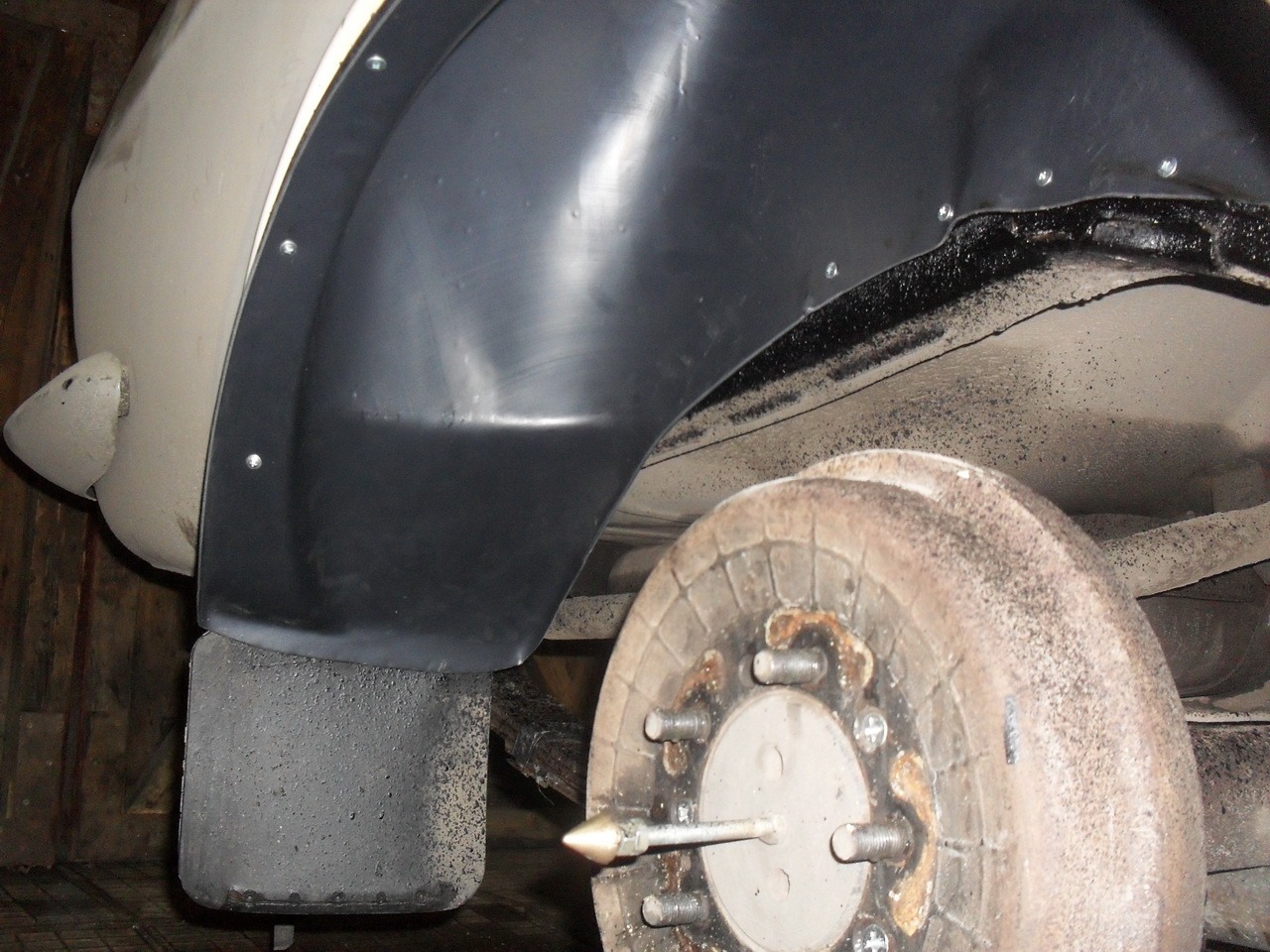 Подкрылки прадо 120 передние. Защита арок ларгус. Пыльник подкрылка ваз 2110. Ниссан кашкай 2011 крепеж заднего локера. Подкрылки на мурано 52.