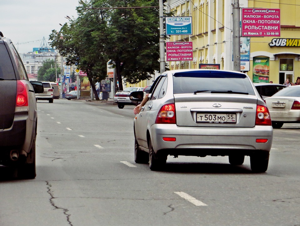 Когда едущему сзади нечем заняться :) — Lada Приора хэтчбек, 1,6 л ...