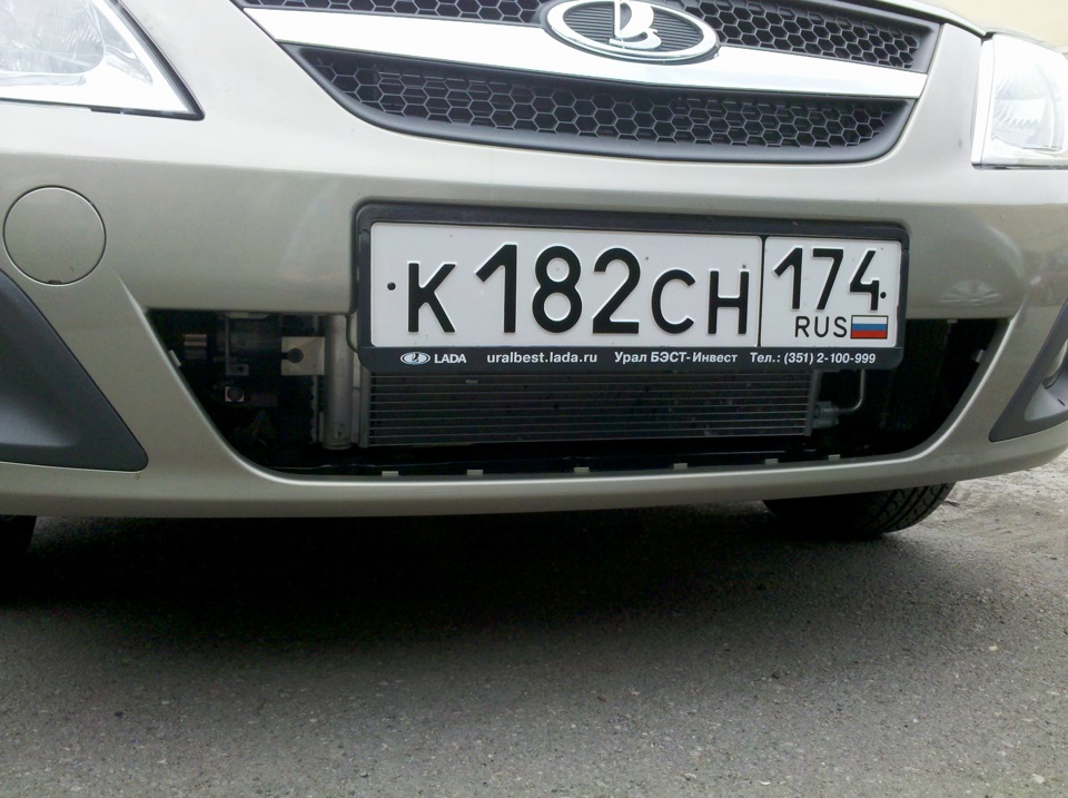 Решётка для защиты радиатора кондиционера — Lada Ларгус, 1,6 л, 2013 ...