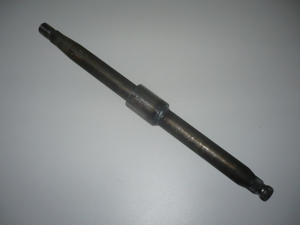 Рулевой вал скания 5. Вал рулевой тяги. Тяга рулевая amd amd. Вал рулевой рейки ваз 2114. Удлинитель рулевого вала ивеко.