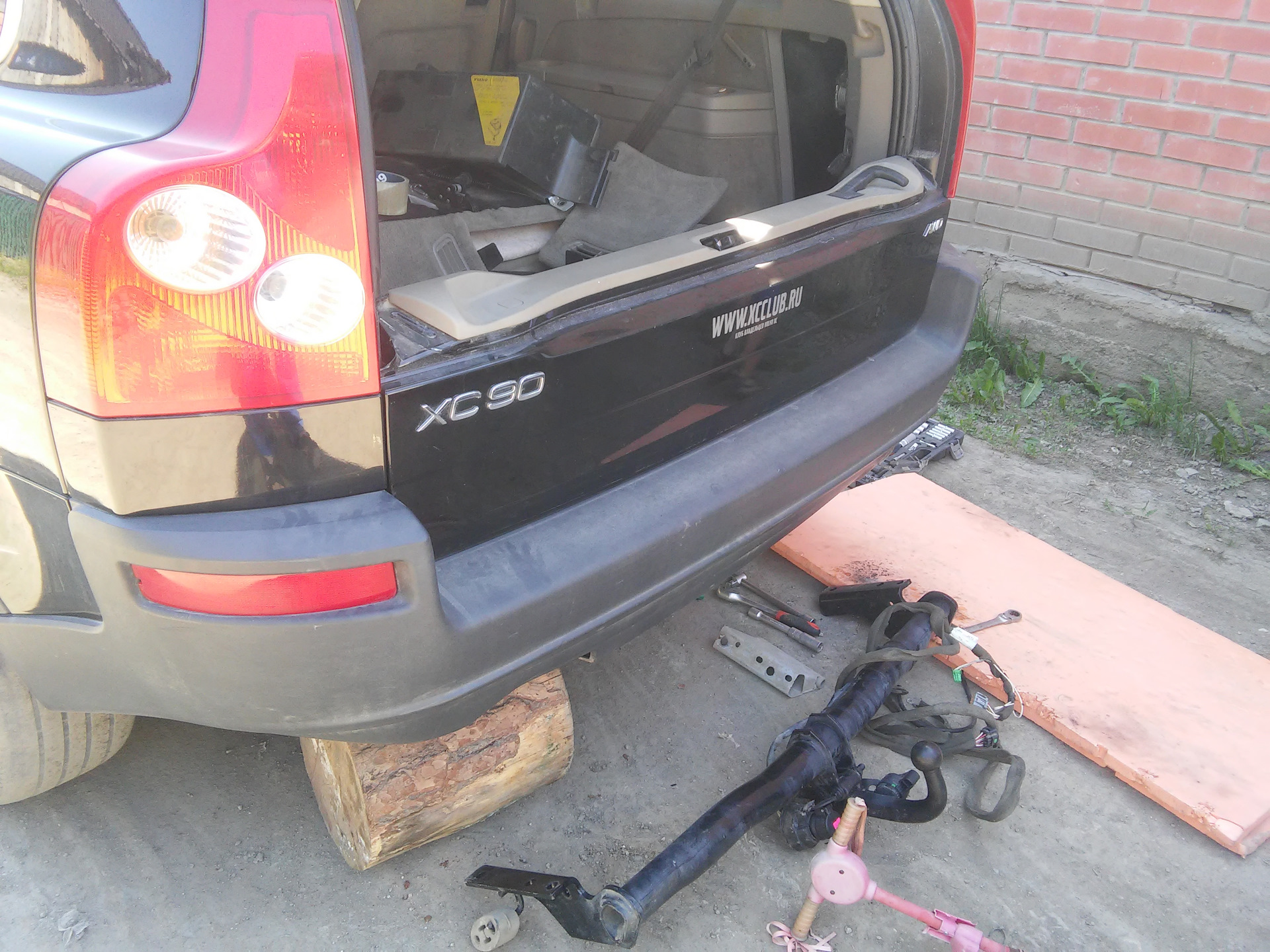 Установка фаркопа volvo xc90