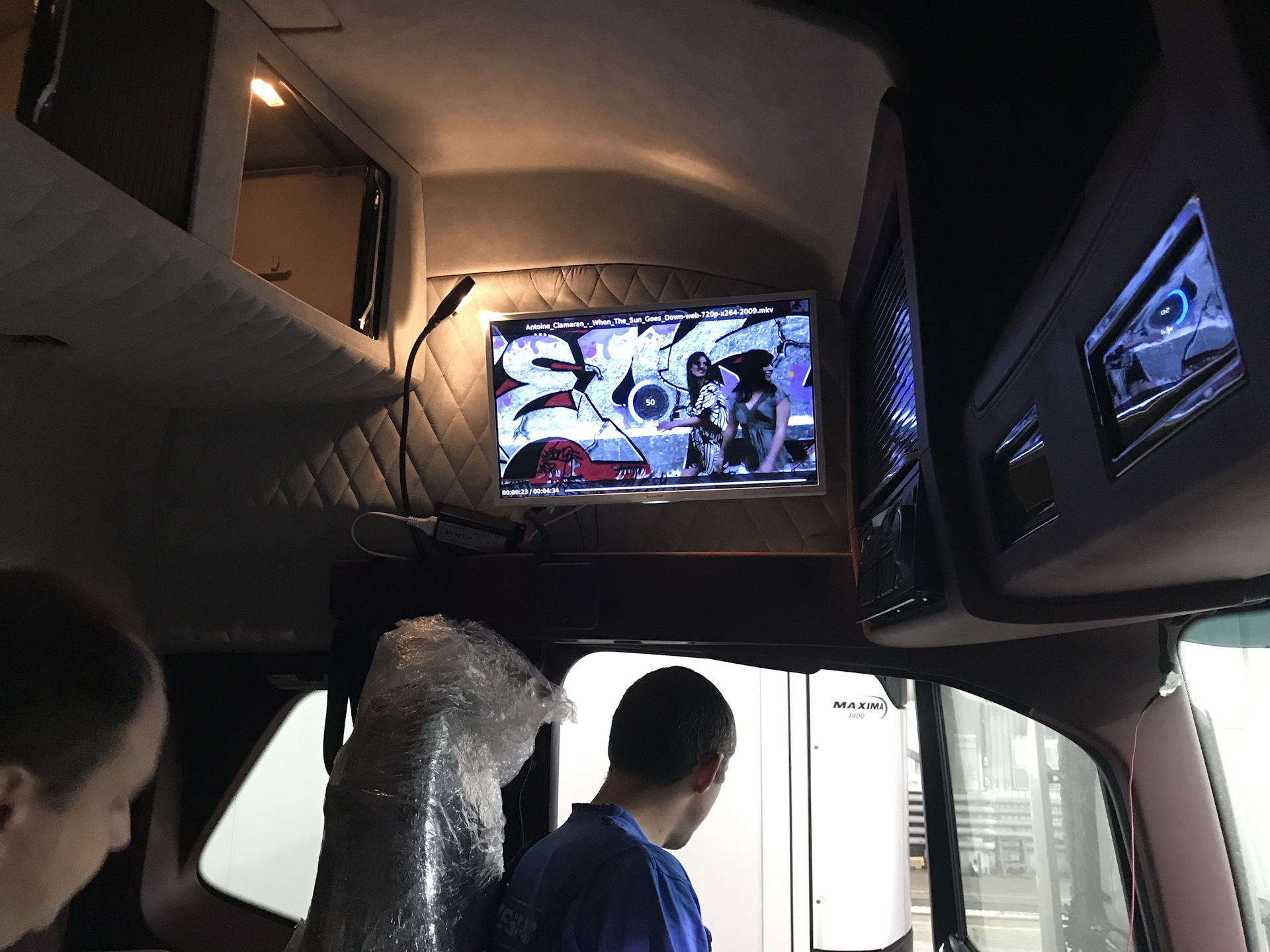 Телевизор на грузовик Volvo fh16