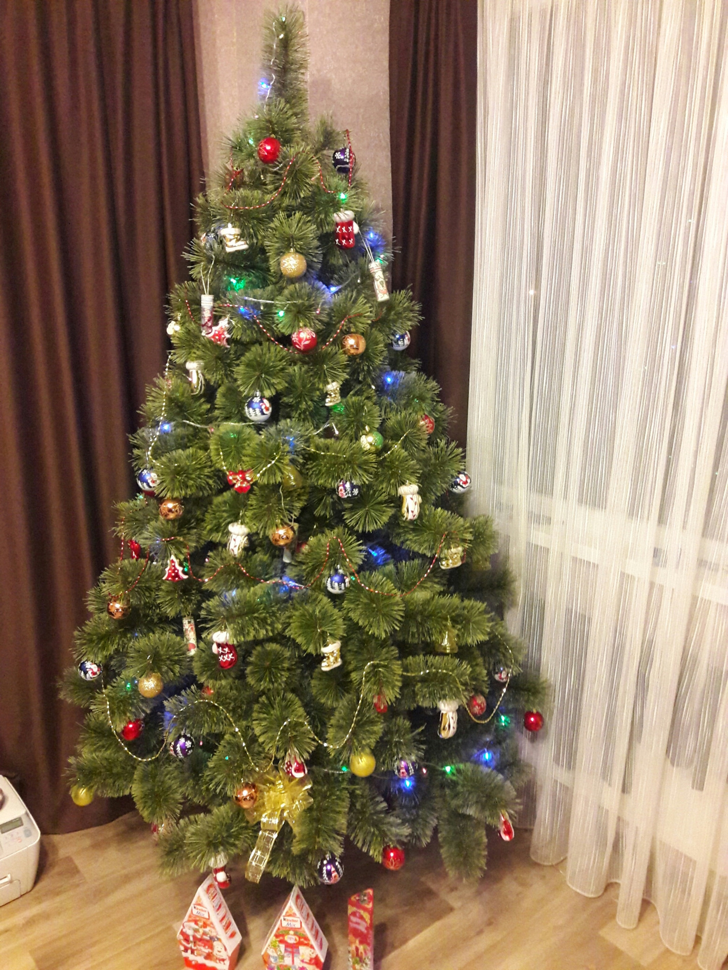 помыть елку. искусственная елка мытт. надо ли мыть елку. надо ли мыть елку. помыть елку.