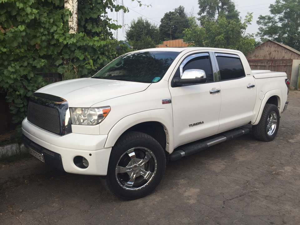 Тундра 2008 год. Тойота тундра 2008. Toyota Tundra 5.7. Тойота тундра 5.7 2008. Toyota Tundra 2008 5.7.