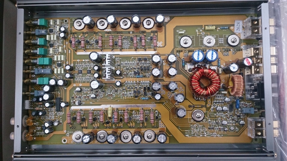 Ра 20. DLS ra20. DLS ra 20, усилитель. Автомобильный усилитель DLS ra20. DLS ra20 коробка.