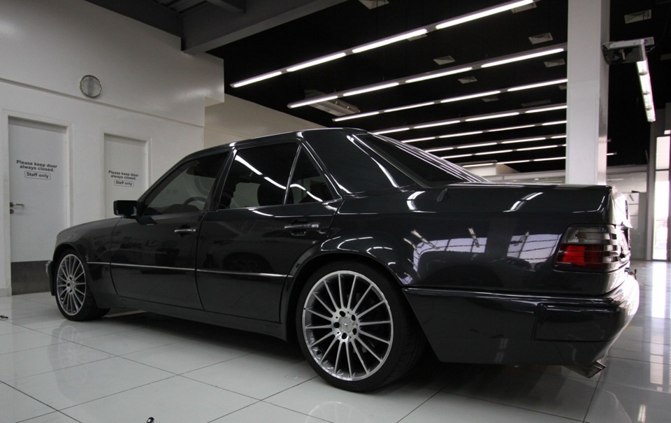 Mercedes w140 на дисках AMG