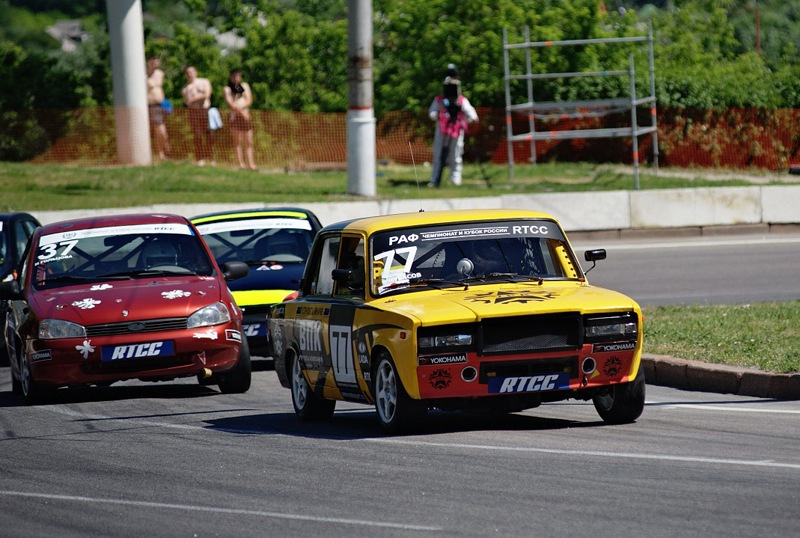 Раф автоспорт. ВАЗ 2107 гонка. RTCC гонки. Жигули гонка. ВАЗ 2105 для гонок на выживание.