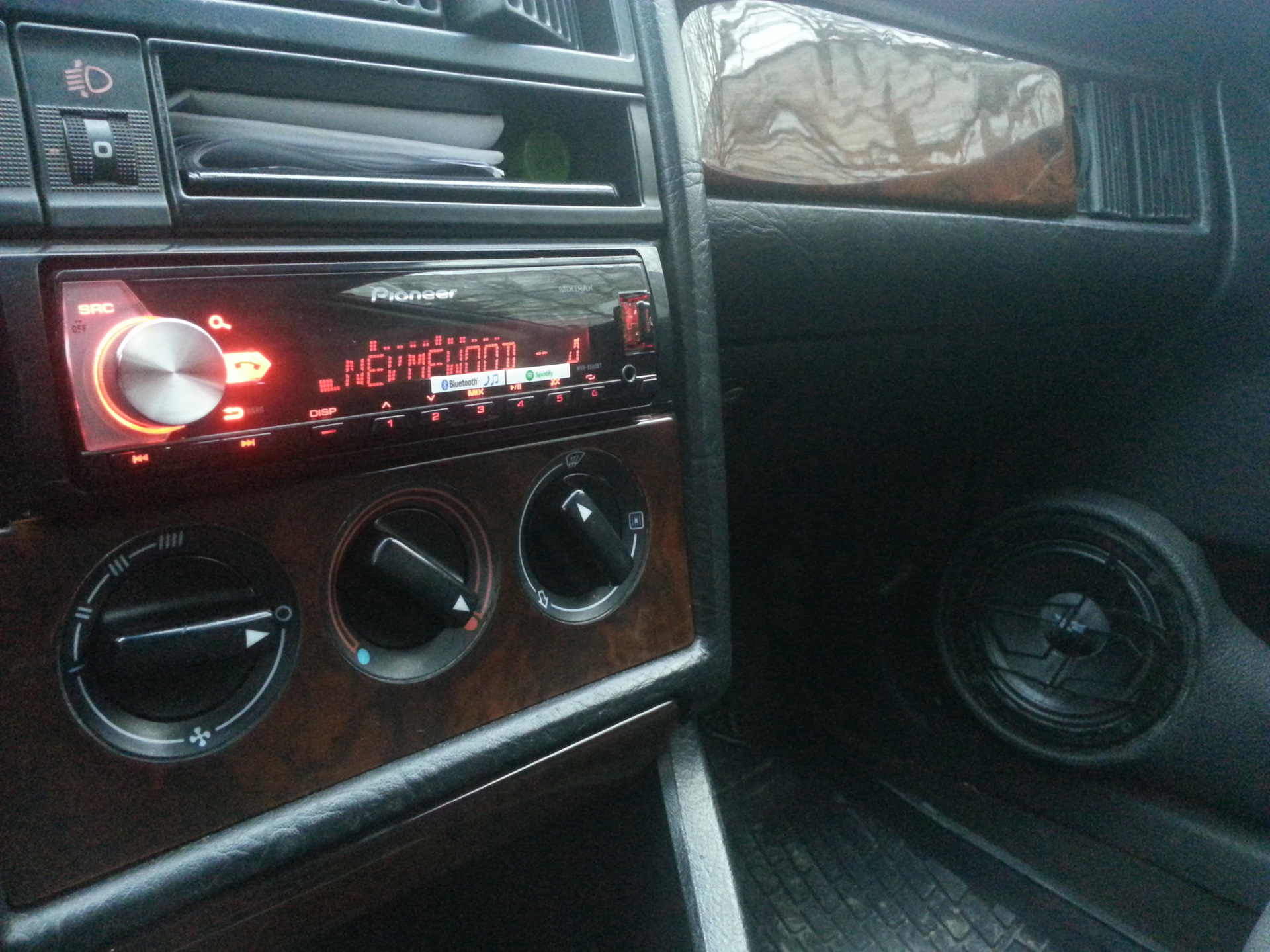 Музыка часть 4 ( Процессорная магнитола Pioneer MVH X580BT) — Audi 80 (B3),  1,6 л, 1990 года | автозвук | DRIVE2