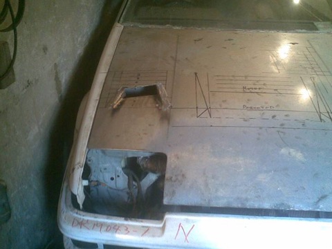 Hood Cutting Start - Toyota Sprinter Trueno 16L 1985