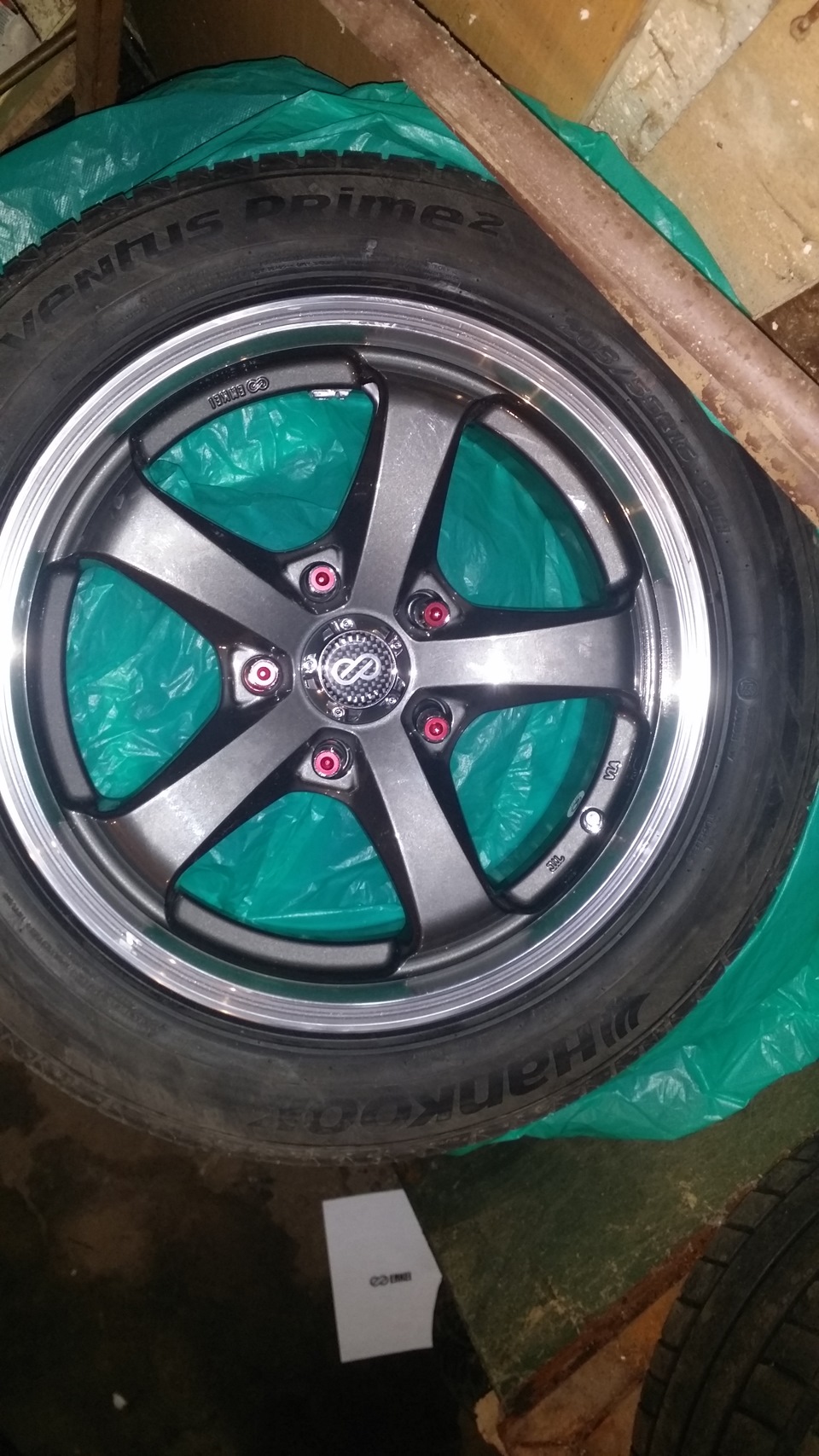 Гайки для колес — KIA Ceed SW (2G), 1,6 л, 2014 года | аксессуары | DRIVE2