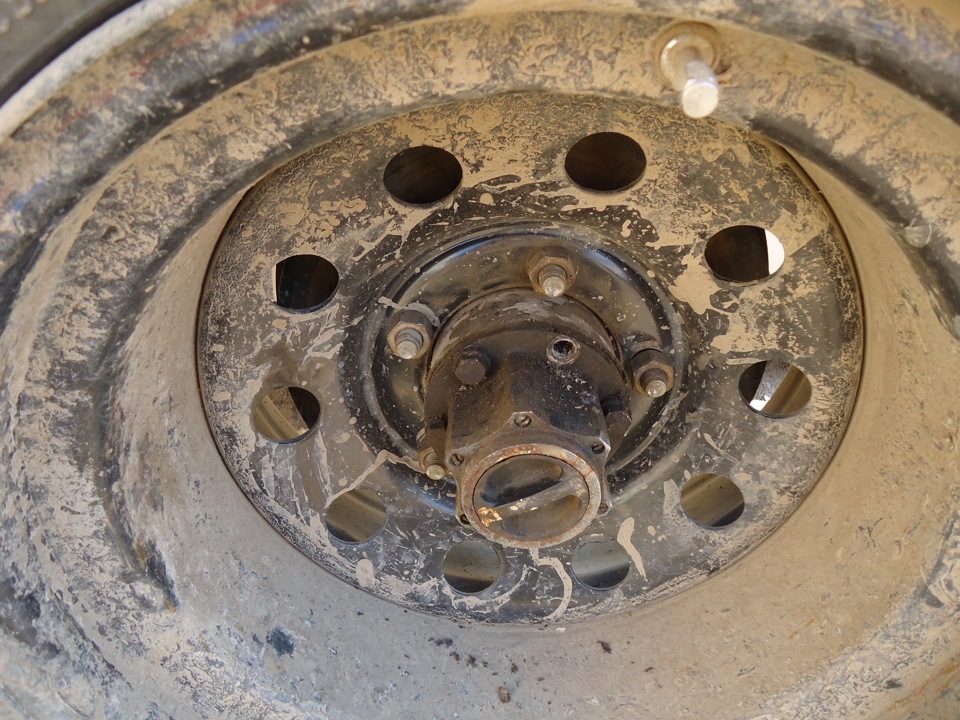 Очередной "грибок" и шкворня. — УАЗ 469, 2,7 л., 1981 года | поломка ...