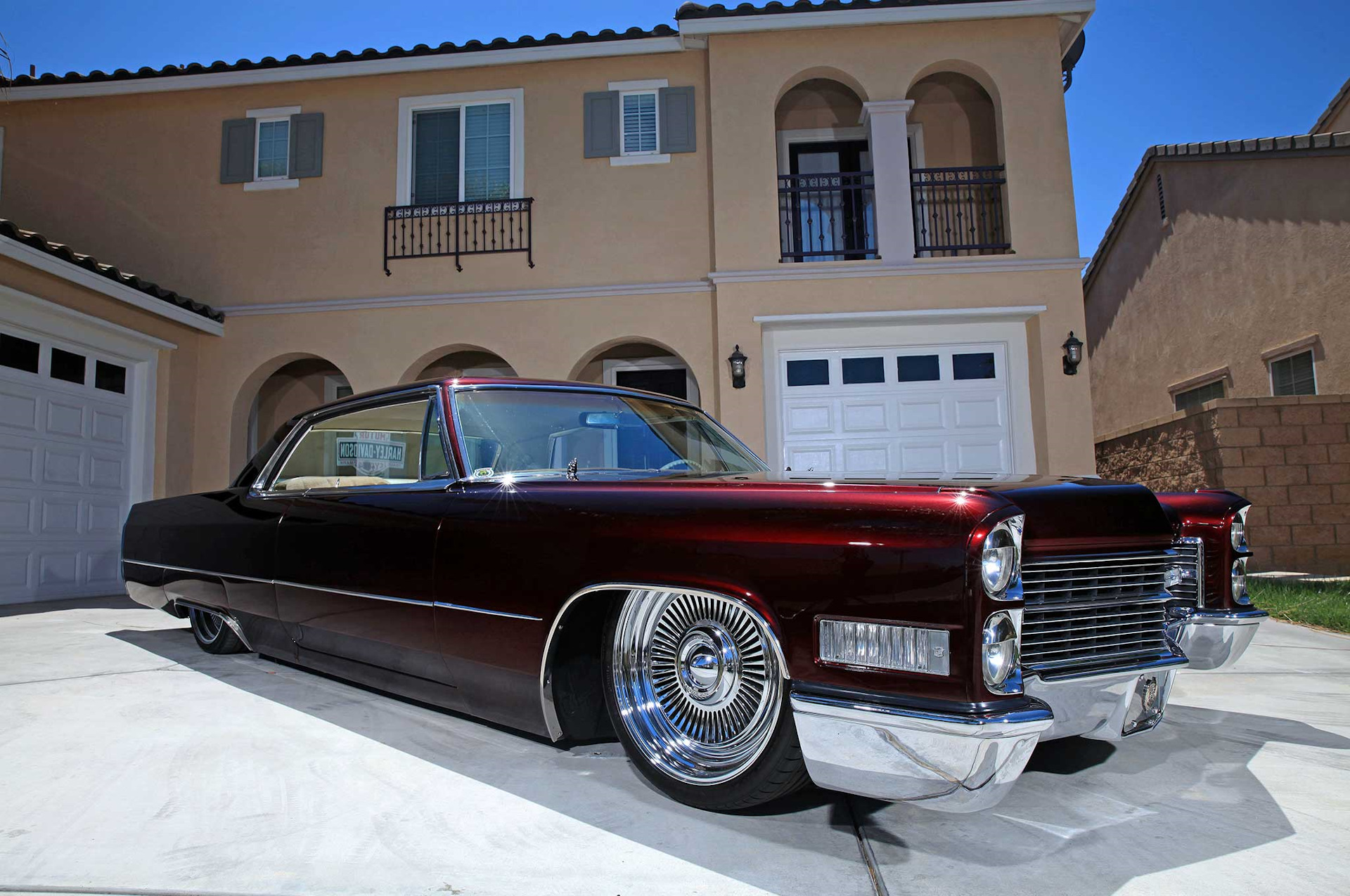 Cadillac deville фото