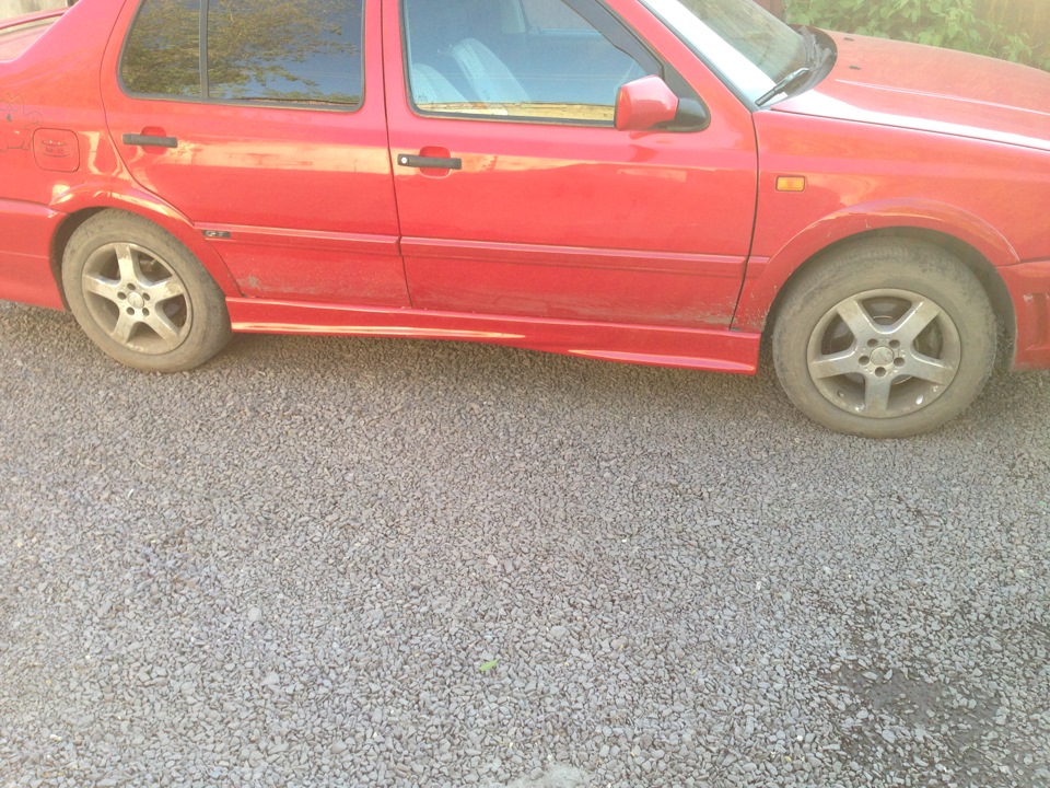 Пороги Rieger от BMW Е34 — Volkswagen Vento, 2 л, 1994 года | тюнинг ...