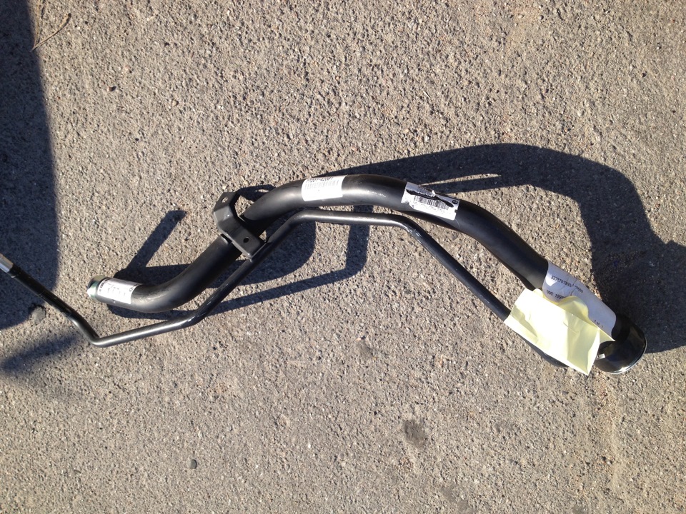 108. Топливнозаливная горловина — Toyota RAV4 (I), 2 л, 1995 года ...