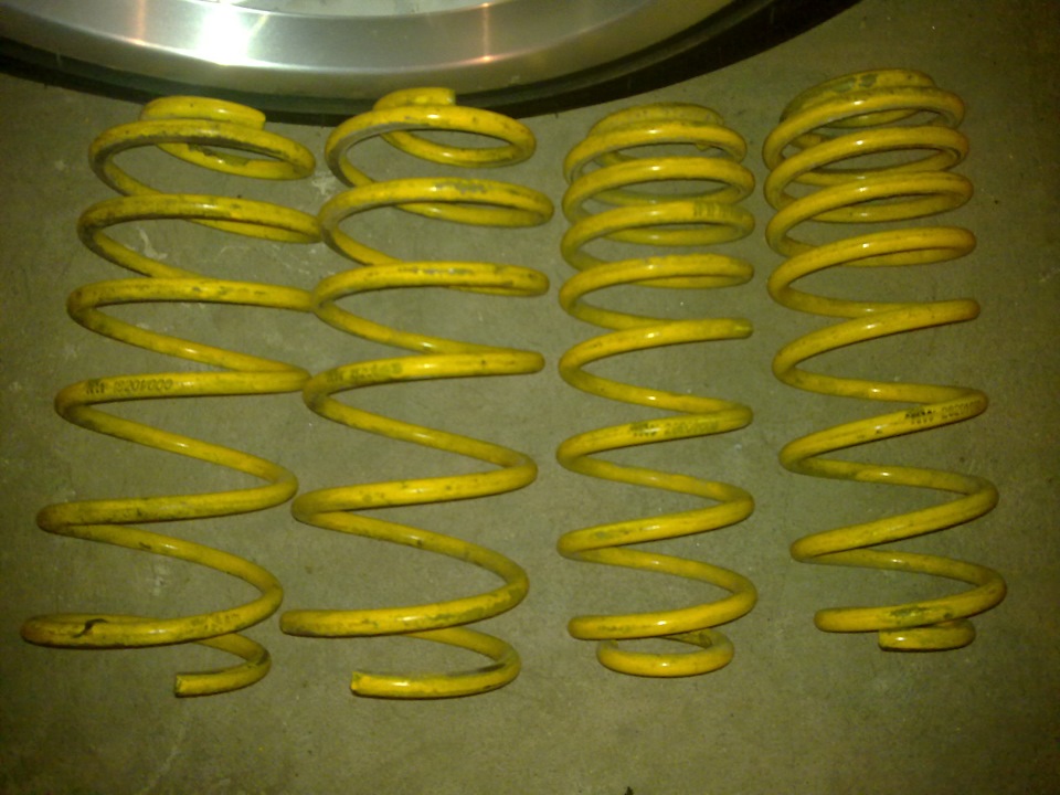 ляля-ля пружины KW-40 :) — Skoda Octavia Combi A4 Mk1, 1,6 л, 2005 года ...