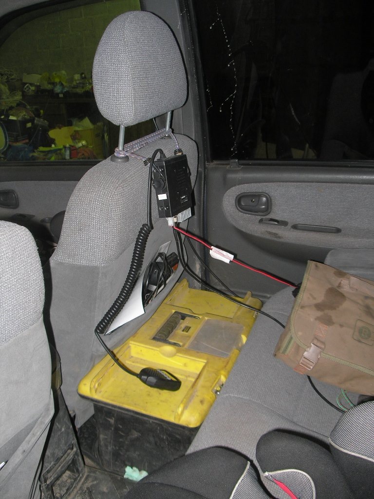 Ништячки: рация Мегаджет 555 и боксТуле 200 — KIA Sportage (1G), 2 л ...