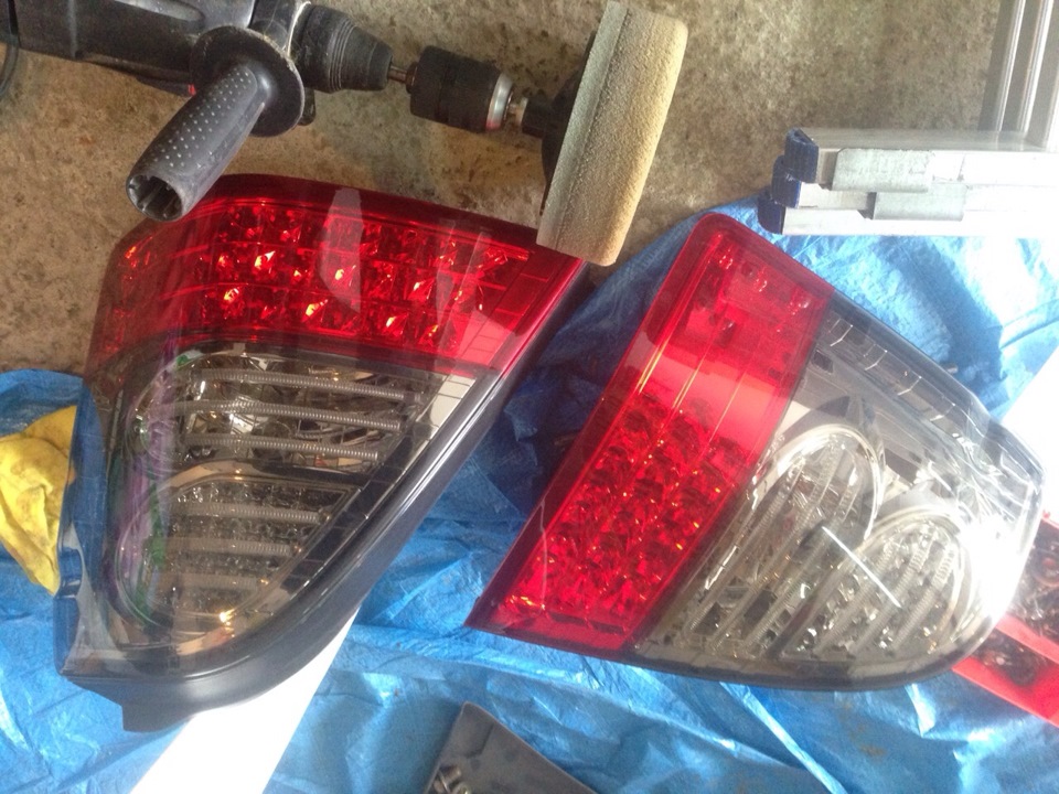 Задние фонари хонда одиссей. Задняя правая фара honda fit 60-1353. Задняя правая фара honda fit 60-1353. Задние фонари хонда одиссей. Фонарь задний хонда одиссей.