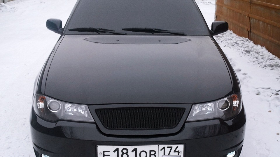 Daewoo Nexia 1 6 черная