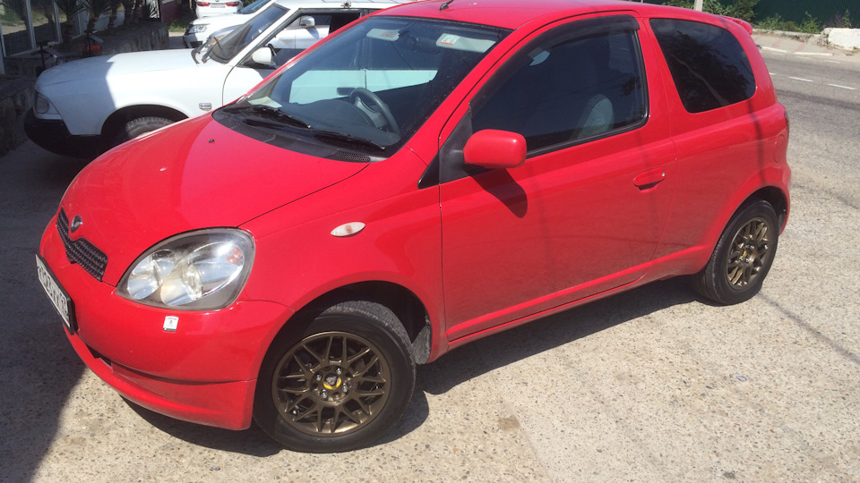 Toyota Vitz (10) 1.0 бензиновый 2000 | на DRIVE2