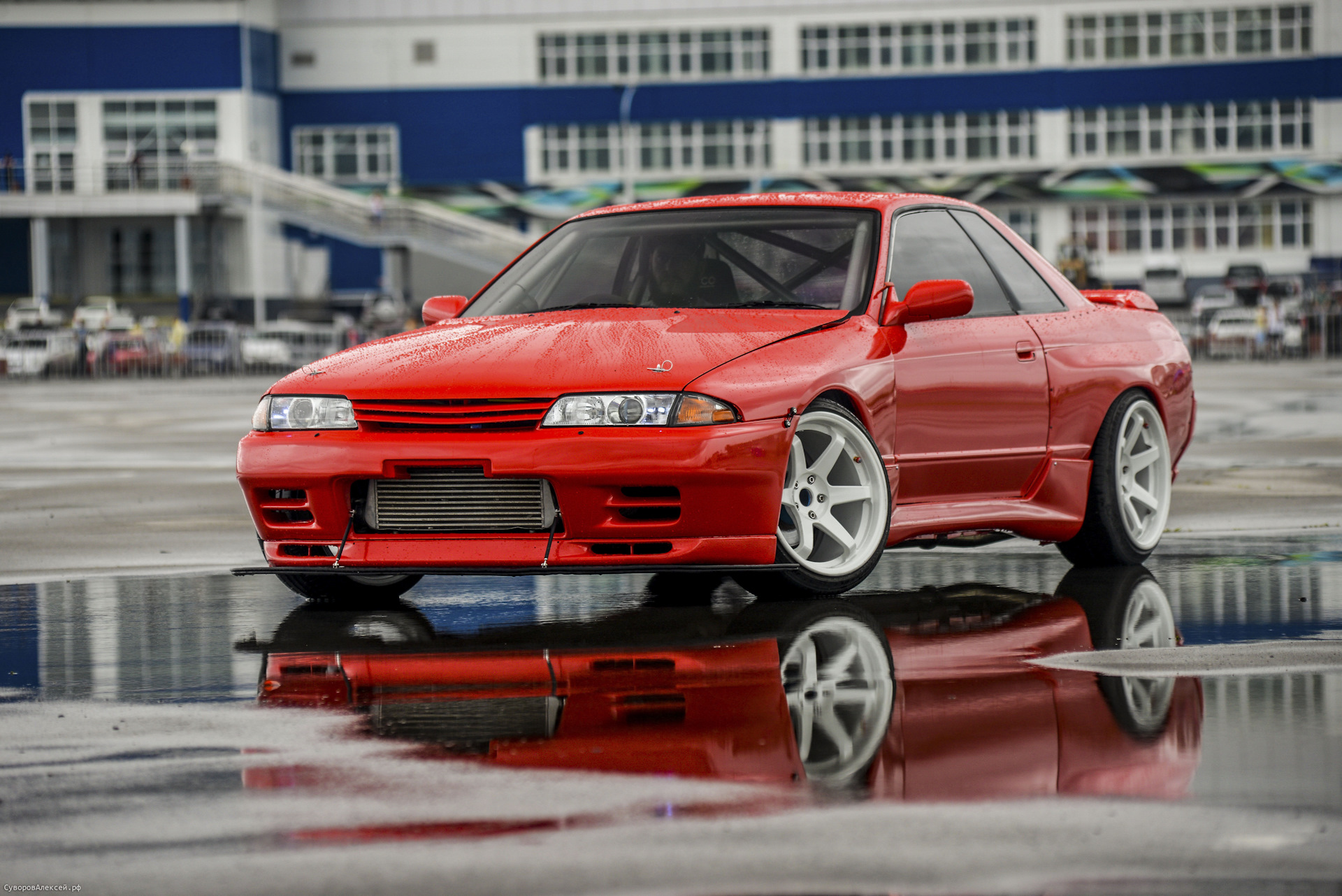 Nissan Skyline r32 красный