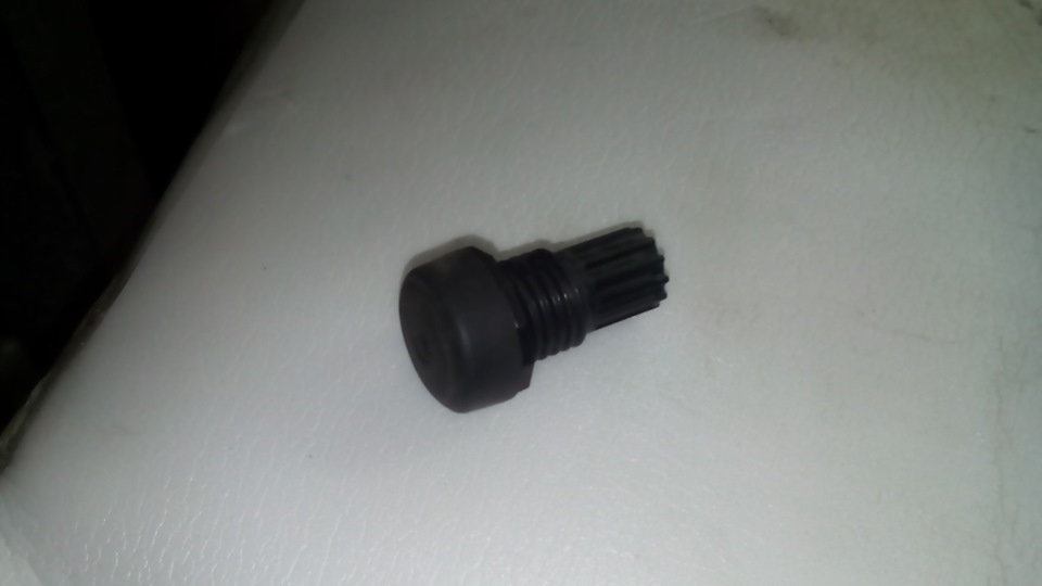 Потерял ограничитель двери багажника( — Opel Astra H, 1,6 л, 2010 года ...