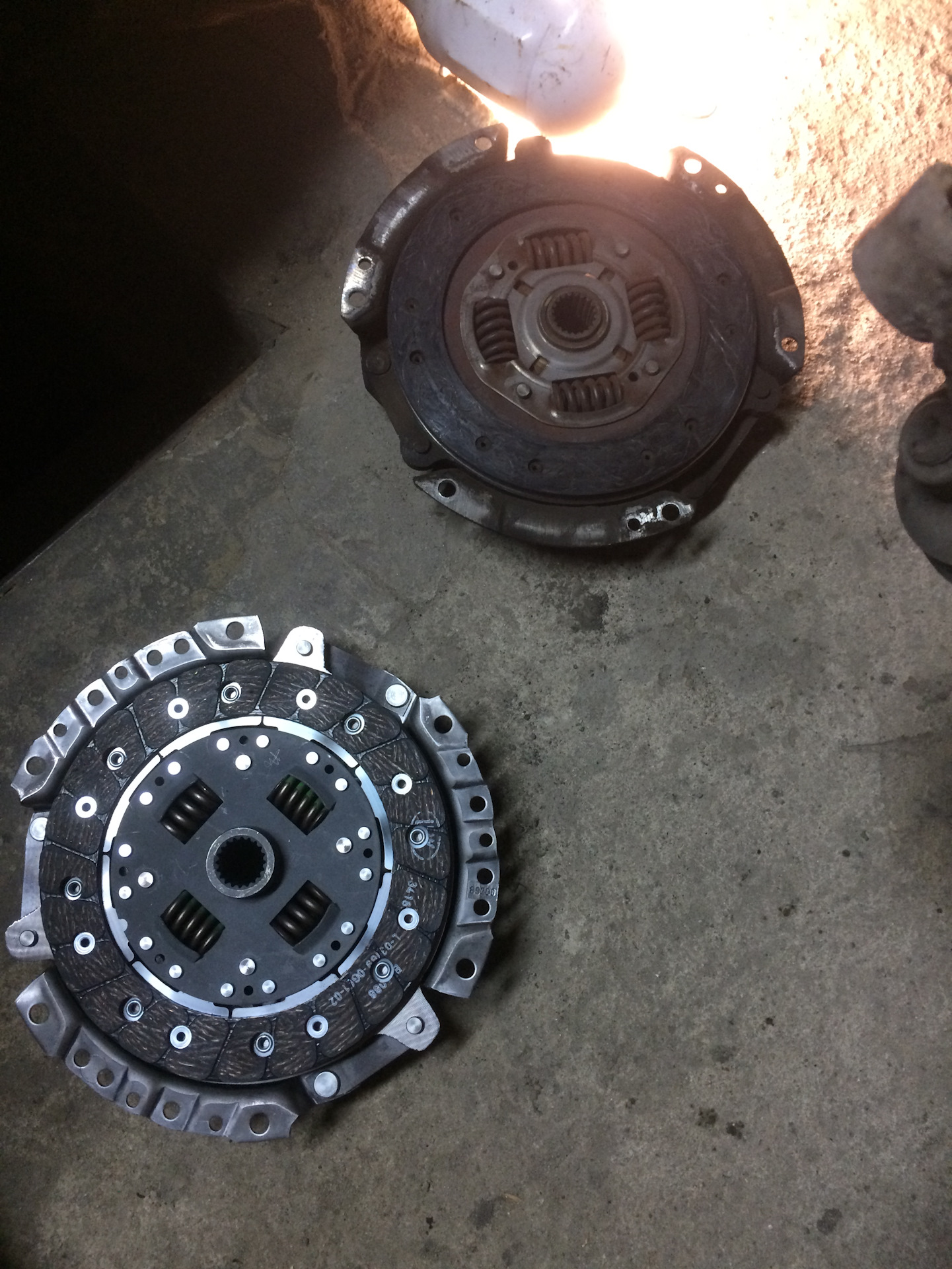 Сцепление ваз 2114 8 клапанов. Корзина сцепления ваз 2114. Комплект сцепления 2114. Сцепление 2114 8 клапанов. Диск сцепления ваз 2114.