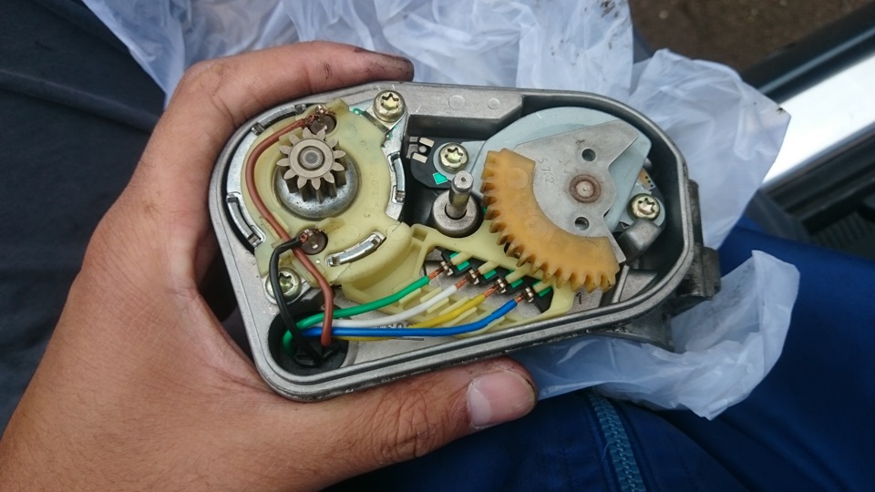 ESP загорелся — Mercedes-Benz E-class (W210), 5 л, 1997 года | своими ...