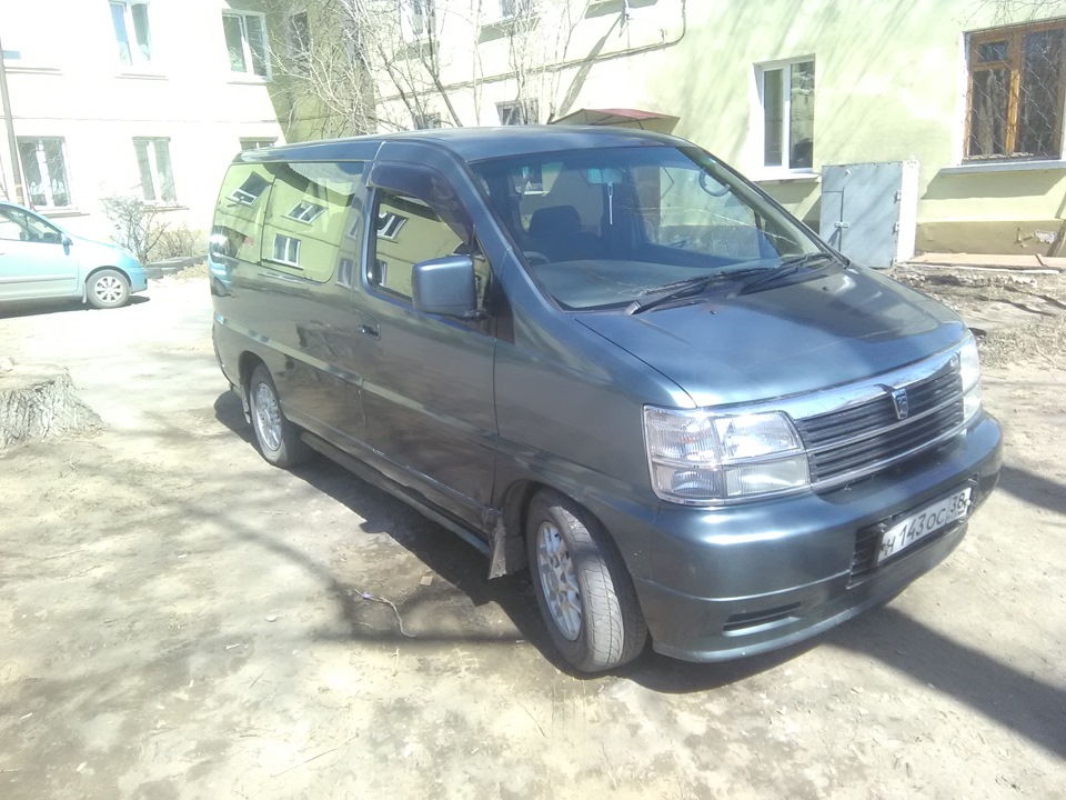 Nissan Elgrand e50 Nismo