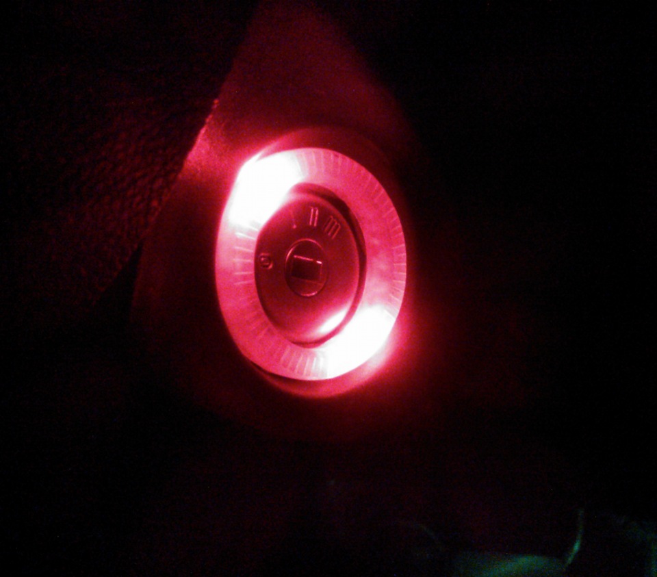 Самодельные подсветки. Подсветка замка зажигания Форд фокус 2. Подсветка замка зажигания Форд фокус 2 из светодиодов. Точечная подсветка замка. Радужная подсветка замка зажигания.
