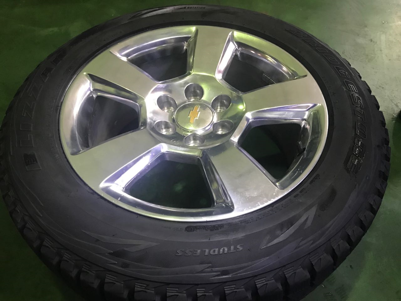 Диски шевроле. Диски Шевроле Тахо r20. 275/55/R20 Tahoe.