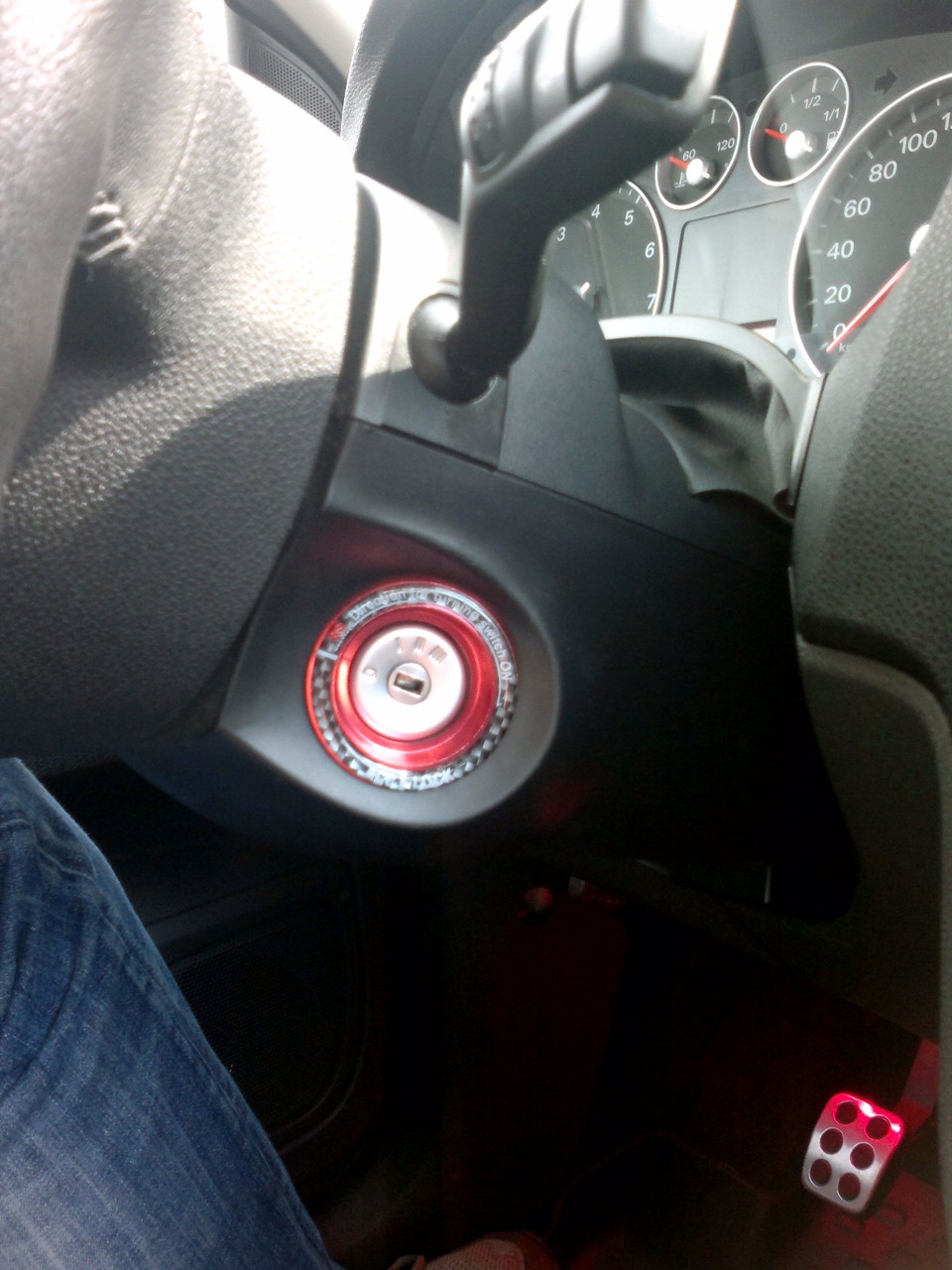 Накладка на замок зажигания — Ford Focus II Hatchback, 1,6 л, 2007 года ...