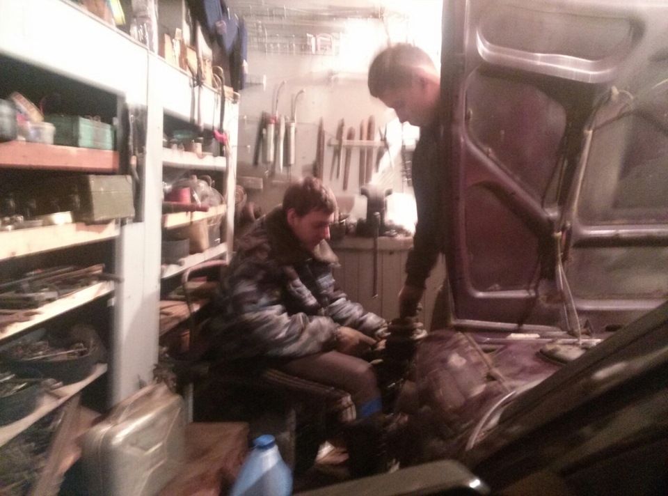 Стойки и заднии амортизаторы + прокладка ГБЦ — ИЖ 2126, 1,7 л, 2002 ...