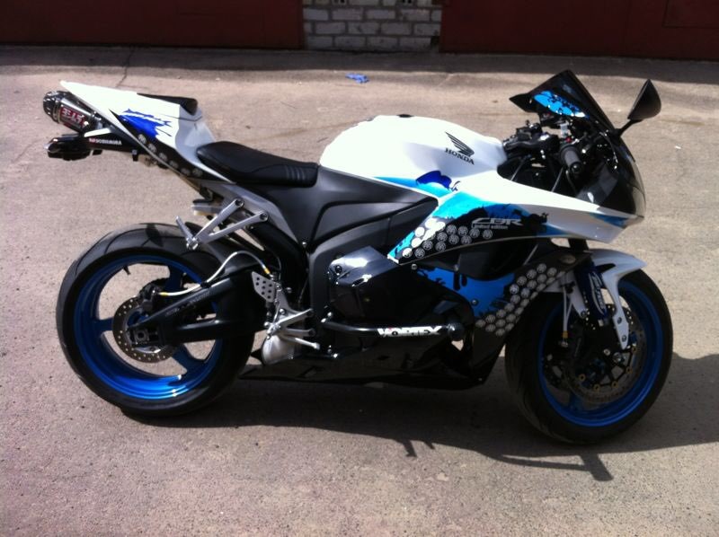 Honda cbr600rr drive2