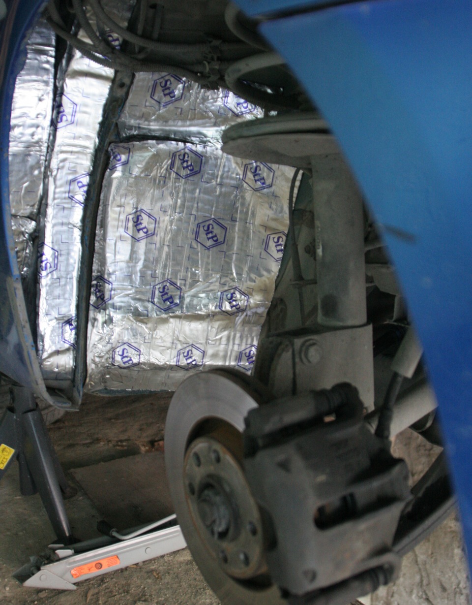 Виброизоляция передних арок — Peugeot 307, 1,6 л, 2004 года | тюнинг ...