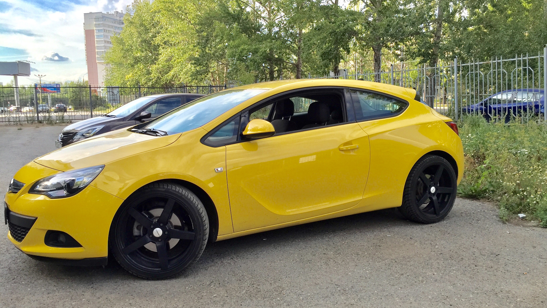 Opel Astra GTC drive2