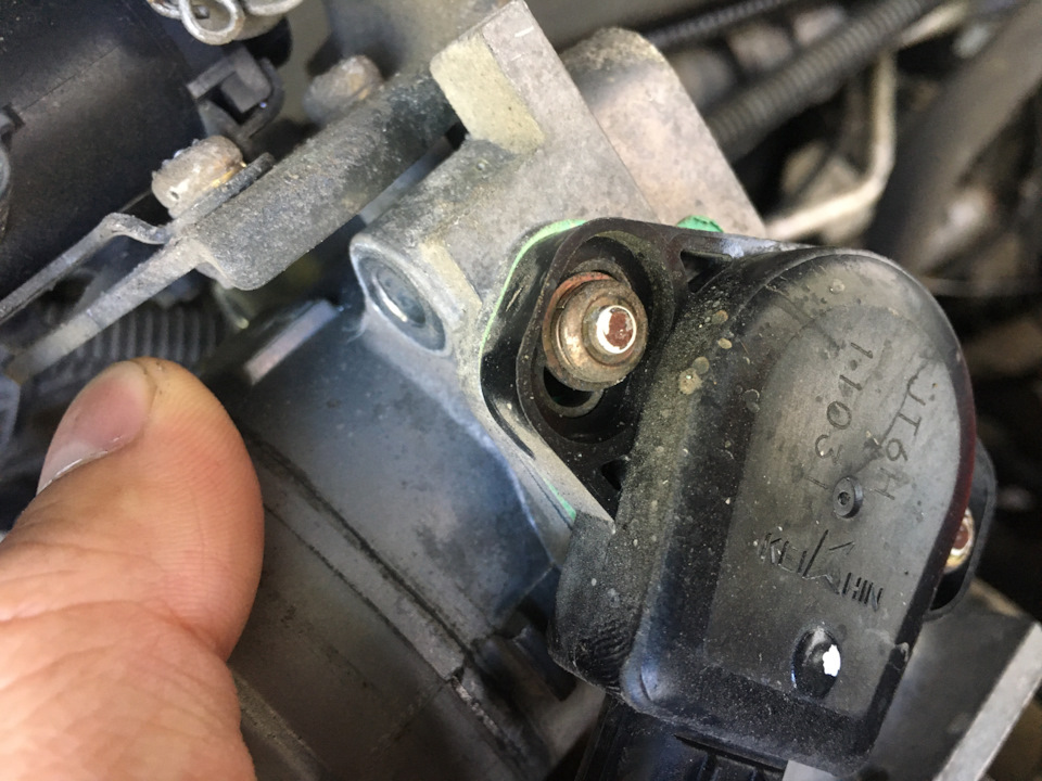 Чиста дроссельной заслонки и настройка ДПДЗ — Honda Civic (7G), 1,6 л ...