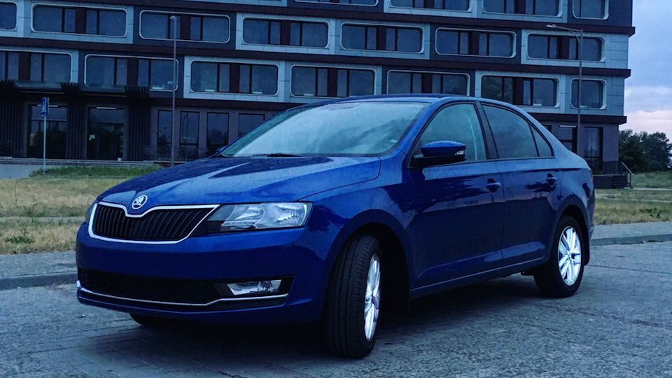 Skoda Rapid синий Reef