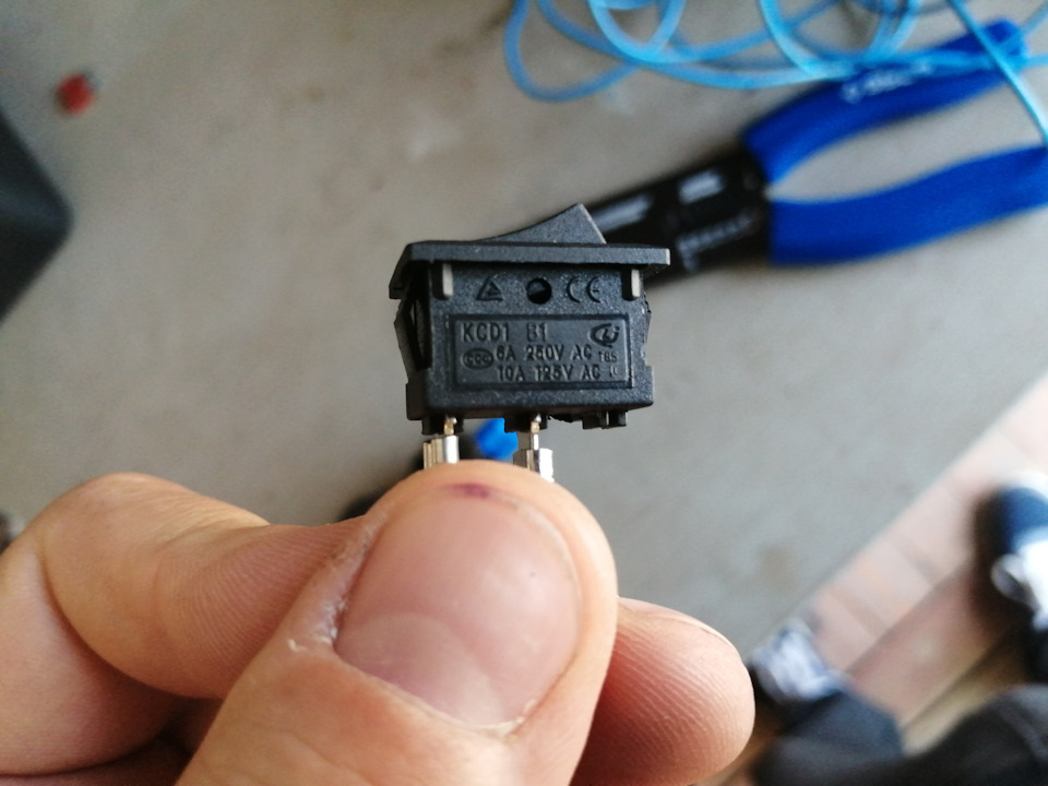 USB розетка в вещевой ящик (бардачек) Лада Гранта FL. — Lada Гранта ...