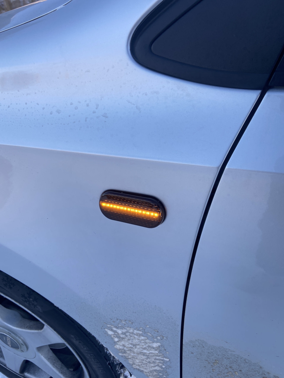 Светодиодные поворотники — Volkswagen Polo Sedan, 1,6 л, 2012 года ...