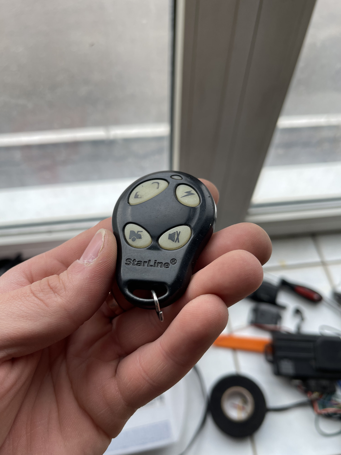 Брелок сигнализации старлайн а61. Брелок starline a96. Брелок сигнализации старлайн а94. Сигнализация старлайн а93 v2 комплектация. Сигнализация старлайн с автозапуском е91.